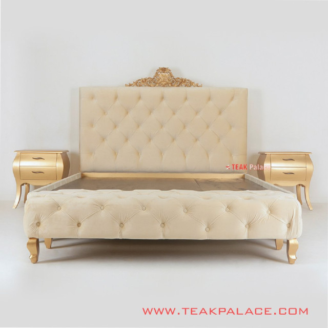 Dipan Ukir Minimalis Set Nakas Warna Emas Seri Sofia Dipan Ukir Minimalis Set Nakas Warna Emas Seri Sofia