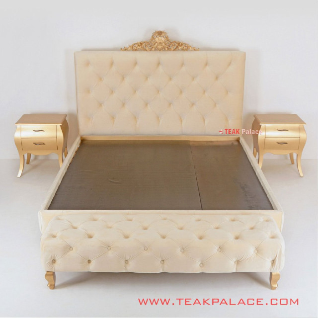 Dipan Ukir Minimalis Set Nakas Warna Emas Seri Sofia Dipan Ukir Minimalis Set Nakas Warna Emas Seri Sofia